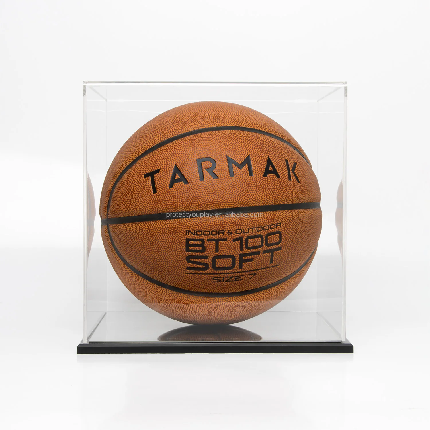 Luxury Riser Basketball Display Case Acrylic Basketball Collectible Sports Cube Holder
