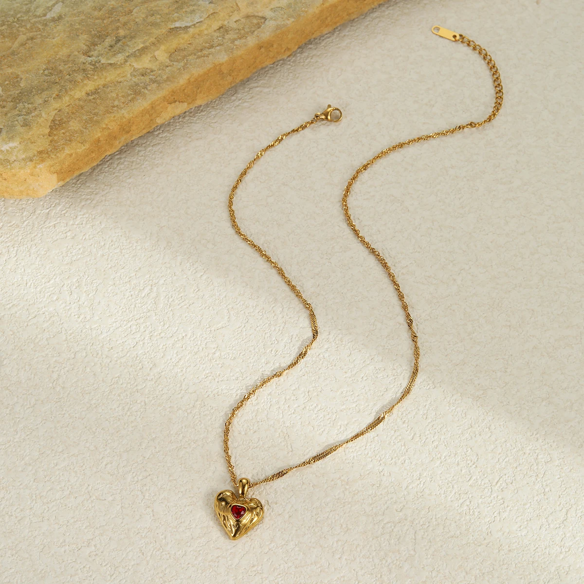 KITI Romantic 18K Gold Heart Necklace with Zirconia