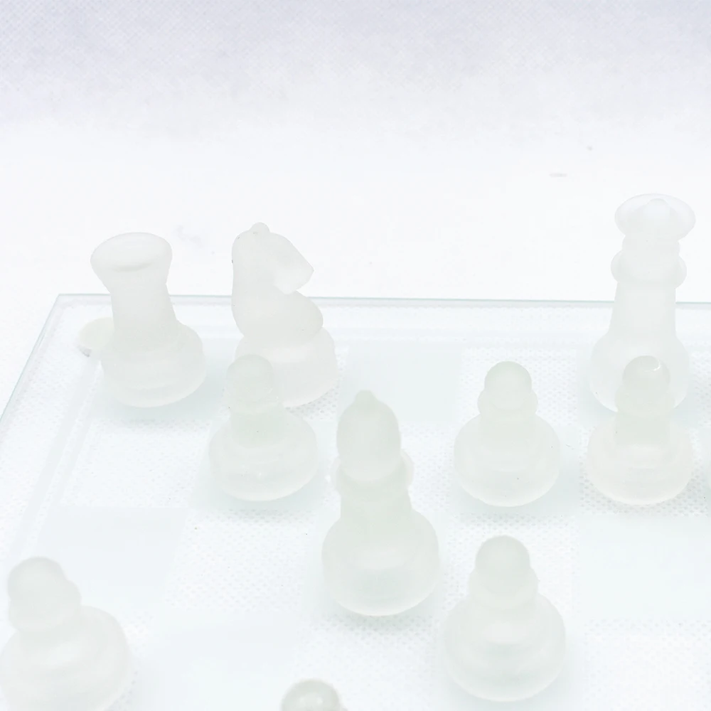 Cheap Price Small Handmade Chess Set Glass Drinking Game Chess