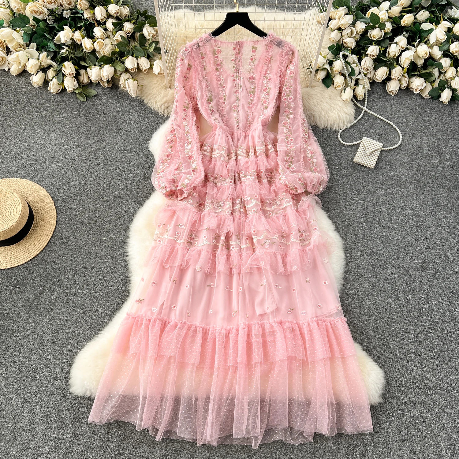 LE2176 Delicate Lace Ladies Long Evening Gown Heavy Floral Embroidery Maxi  Cake Dress Socialite Party V-Neck Gauze Women'S Dress