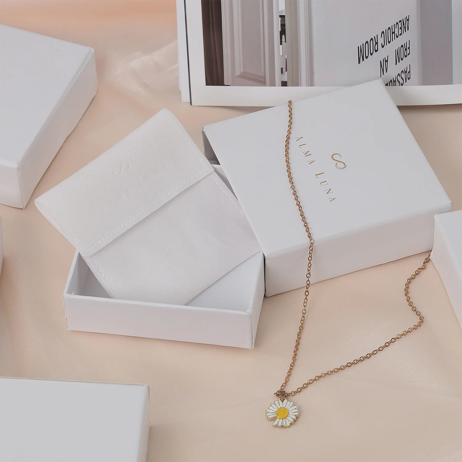 Free Samples Rectangle Paper Necklace Bracelet Gift Christmas White Jewelry Sliding Drawer Box