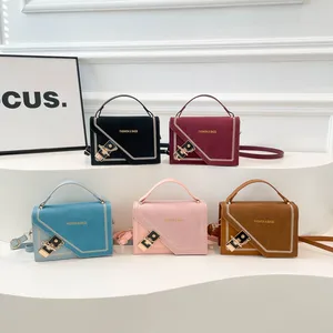 2026 Trendy Luxury Pu Leather Square Messenger Bag Shoulder Crossbody Handbags for Women With Lock