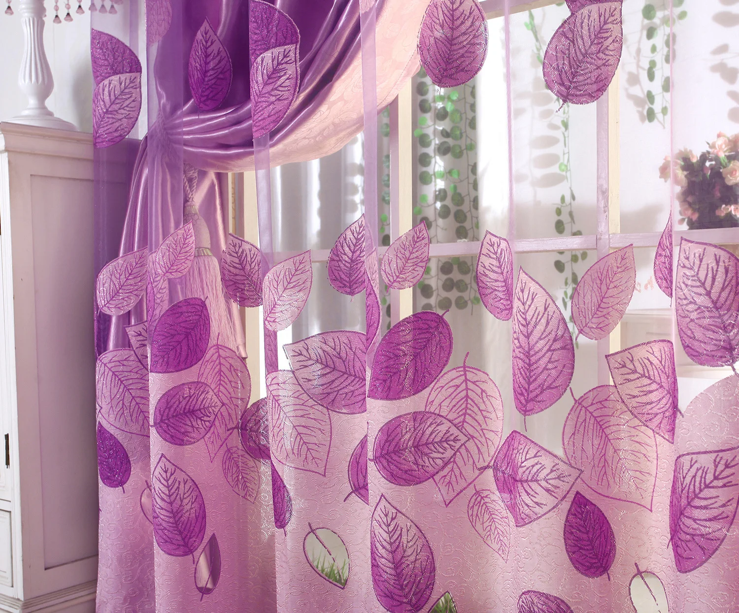 Luxury European Style Embroidery Curtain Embroirdered Window Curtain
