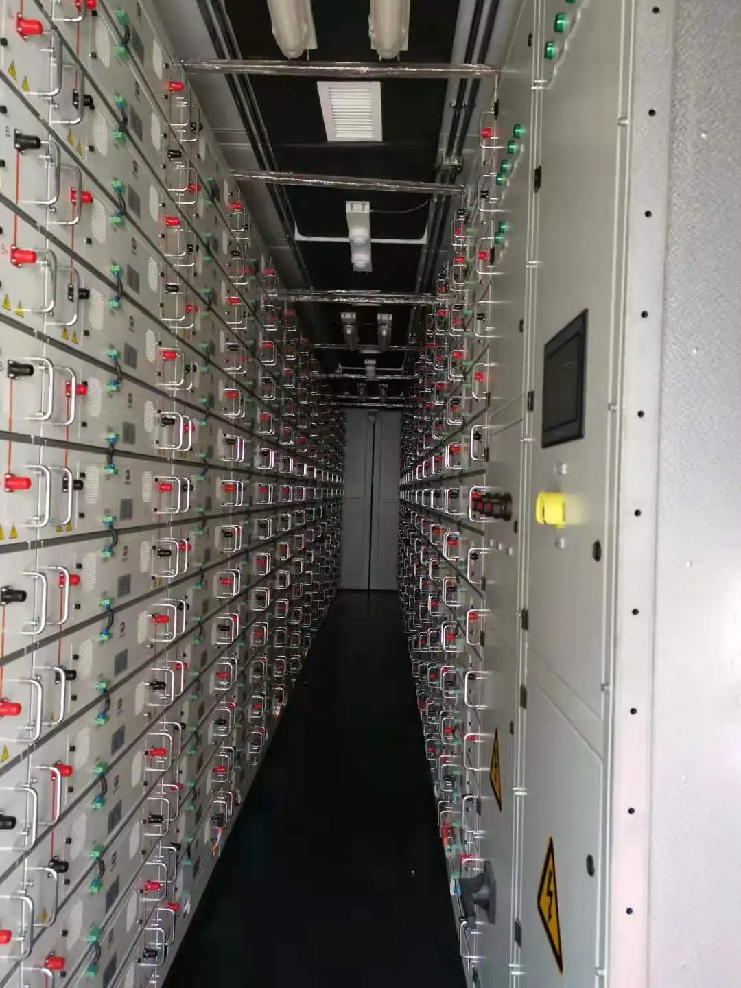 1Mw Battery 1Mw Solar System on Grid 1000Kw 380V Lithium Ion Battery Lifepo4 Solar Farm 1Mw