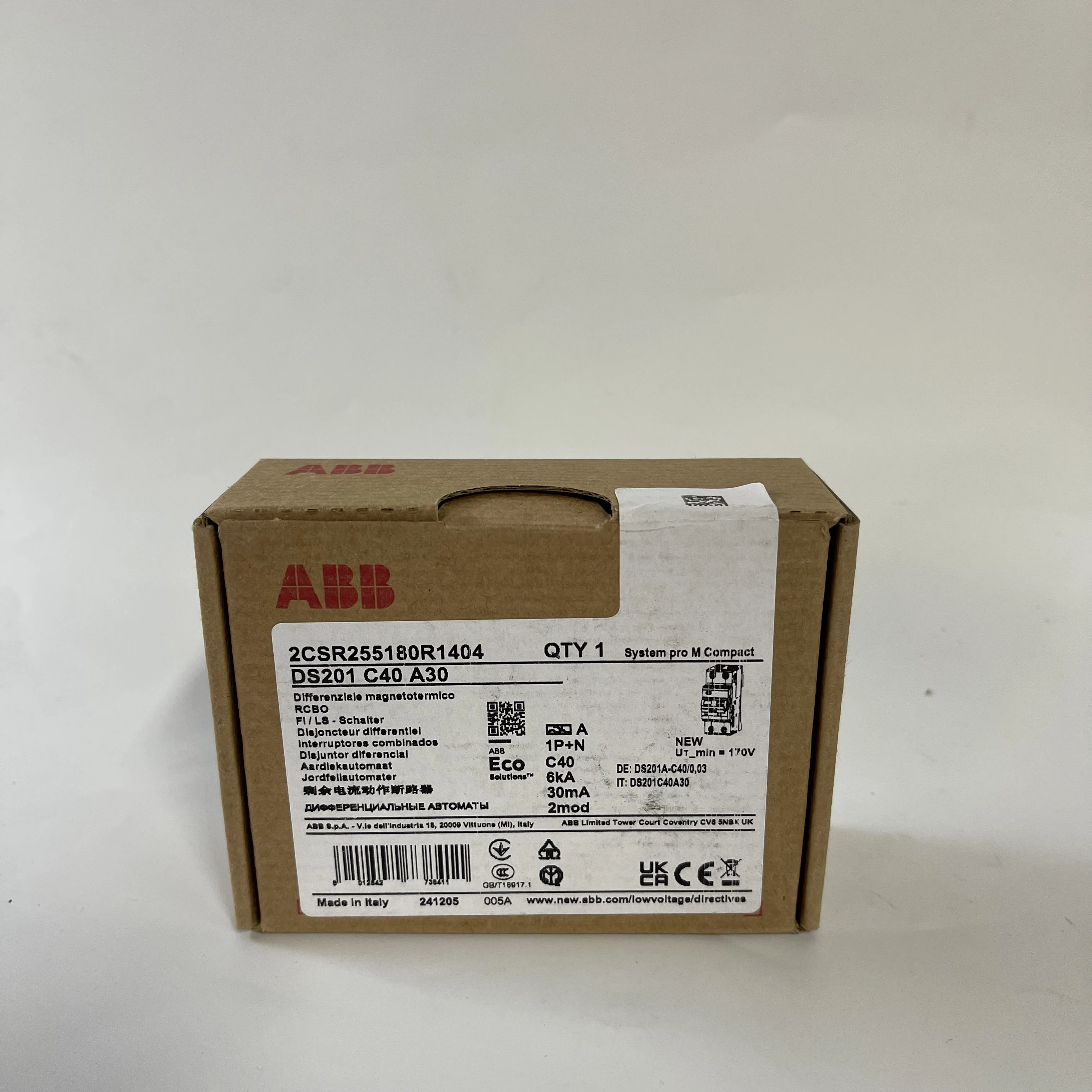 ABB RCBO Residual Current Circuit Breaker with Overcurrent Protection 2CSR255180R1404 DS201-C40 
