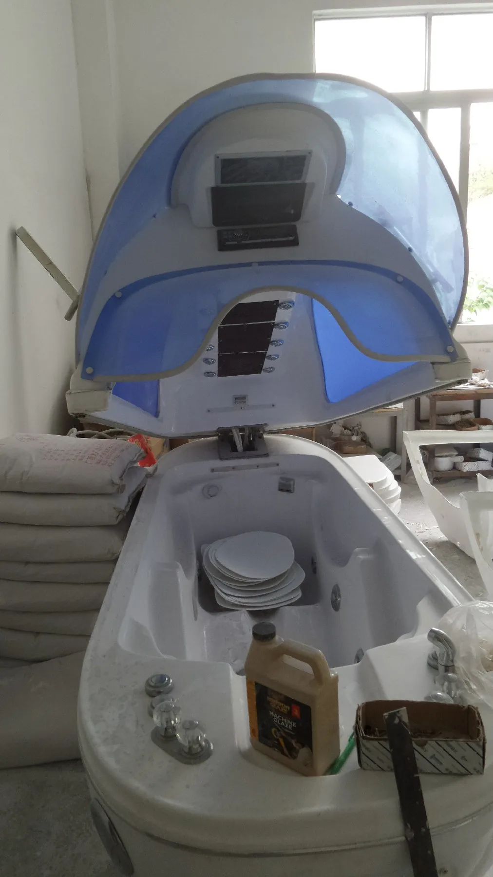 Luxury Spa Capsule with Underwater Handheld Massage Jet and Full Body Wrap
