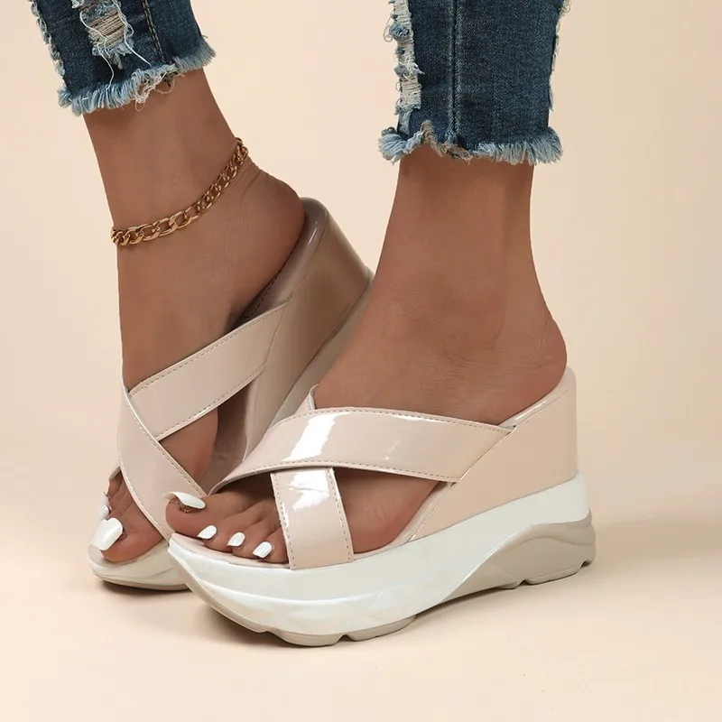 New plus-size ladies solid color casual platform sandals