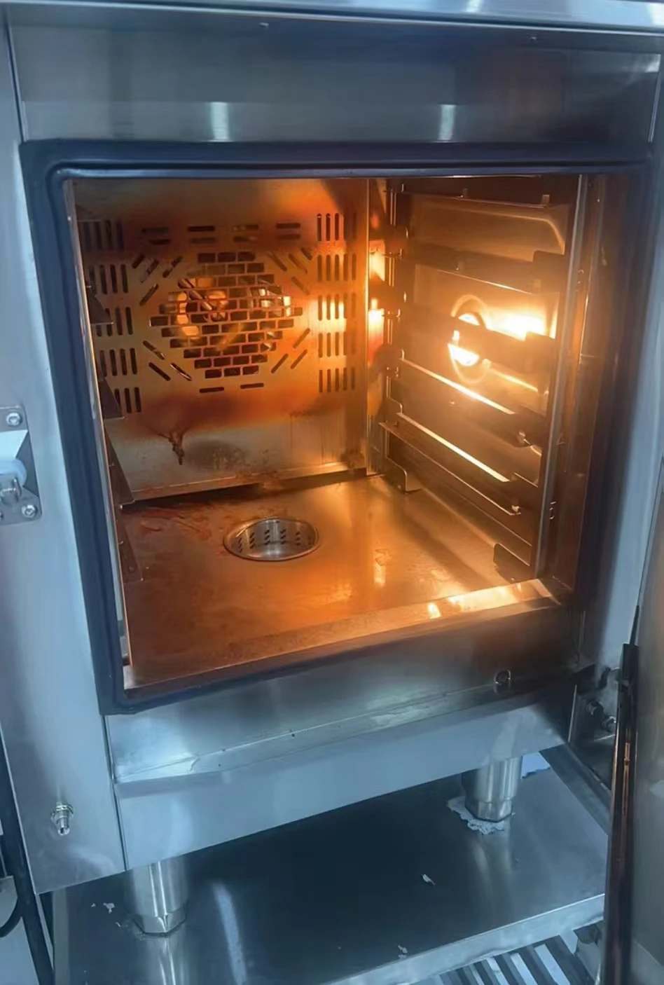 Commercial Combi Oven - Smart Touch Screen Multifunctional Steam & Bake All-in-One Machine for Hotels and Restaurants