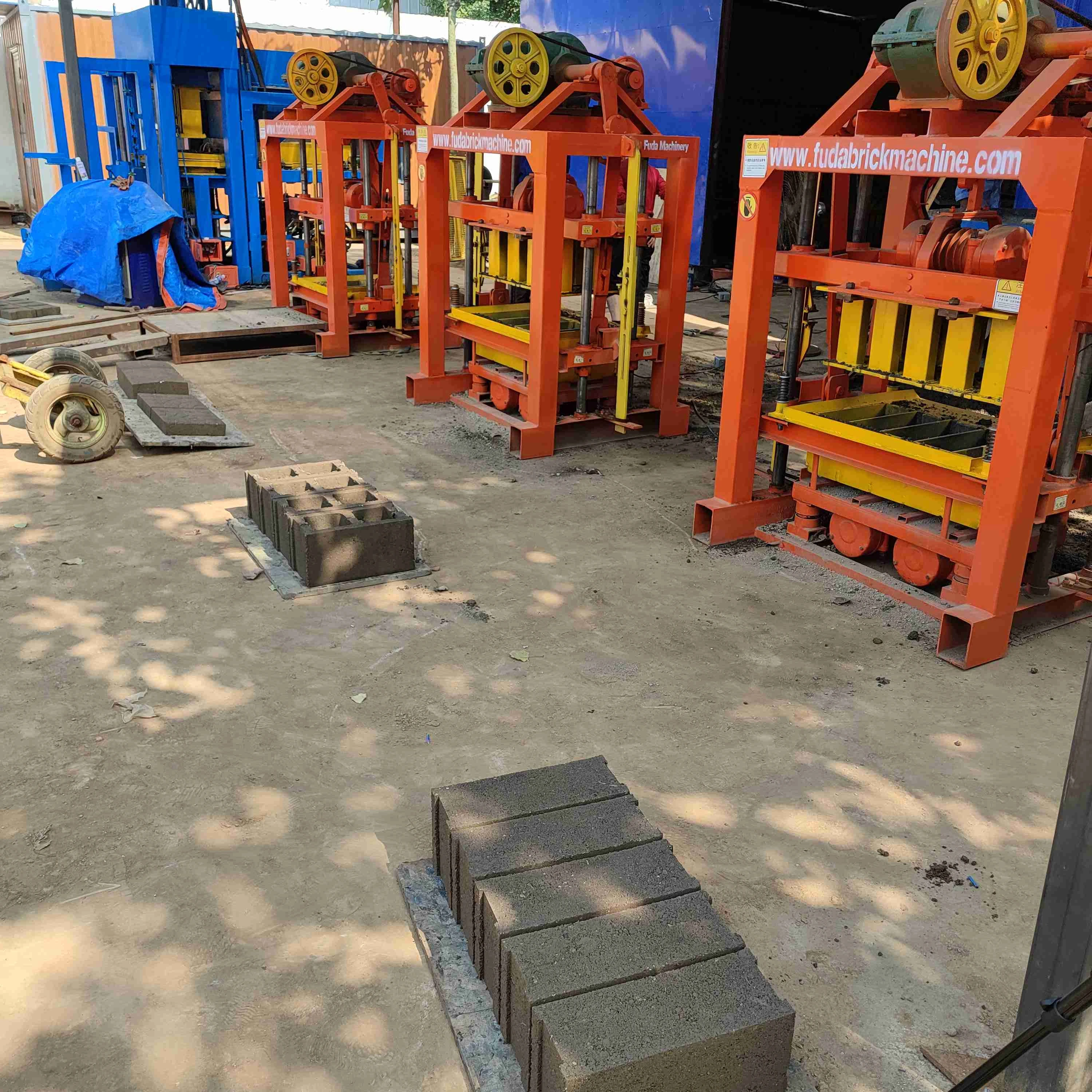 Bricklaying Hollow Block Making Machine Qtj4-40b2 Prices of Cement Brick Moulding Making Machine in Ghana Qtj4-40