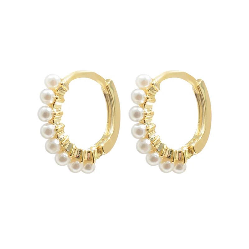 2022 Latest Design Pearl Earring Copper Gold Plated High Quality CC Huggie Earring Design for Woman