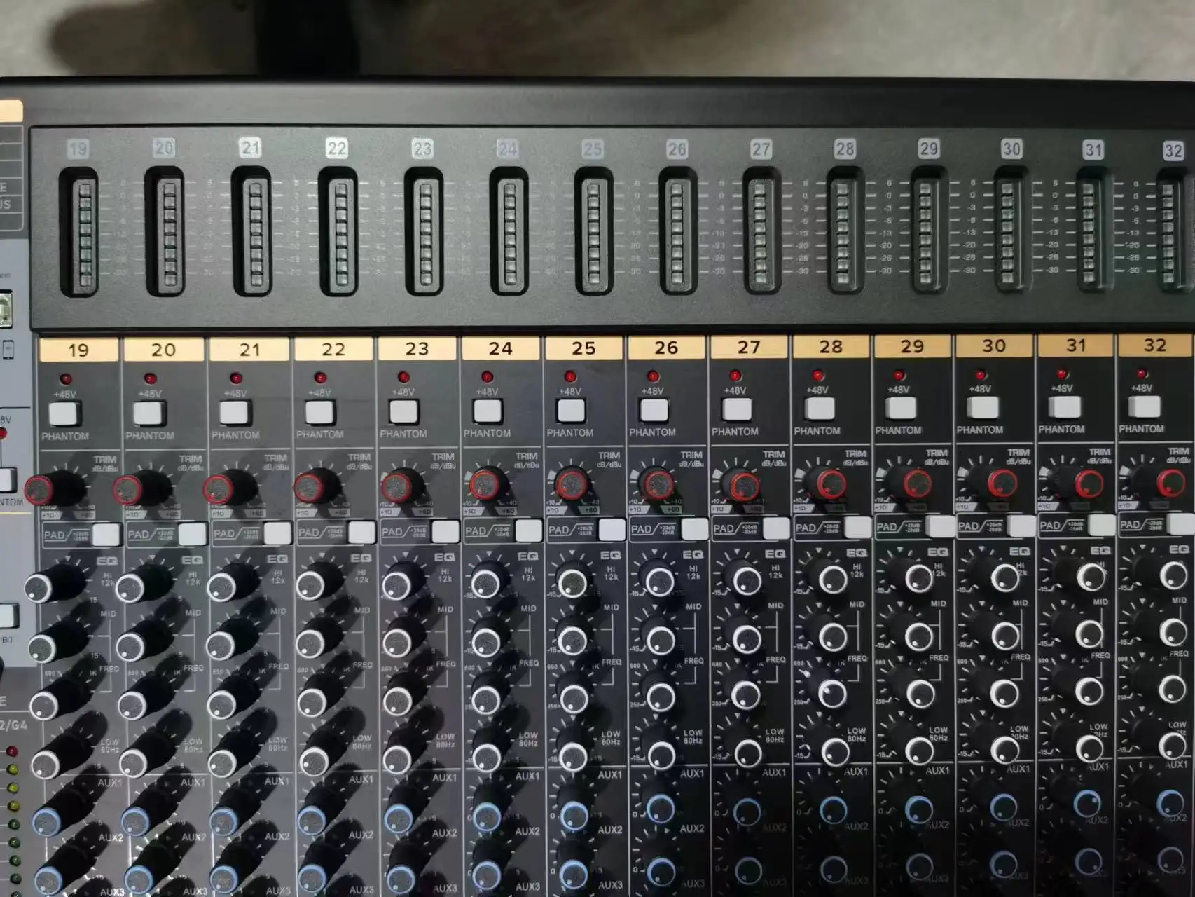 Professional Tb32 Audio Mixer 28 Mono Microphone Input,2 Stereo Input