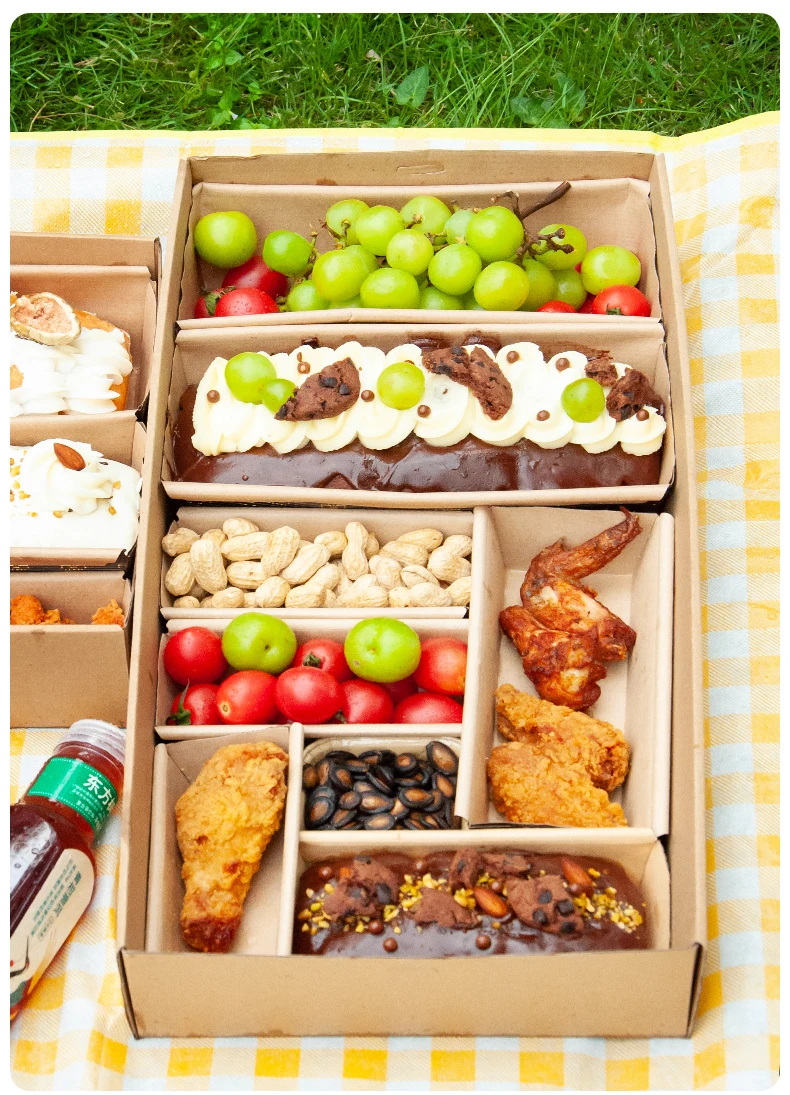 High Quality Catering Tray Food Trays Picnic Box Kraft Cardboard Packing Boxes Take Away Catering Box for Catering With Lids