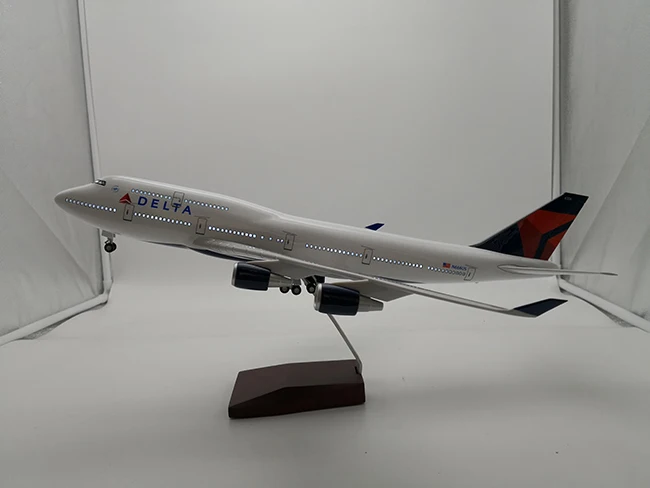 1/150 デルタ航空 飛行機模型 B747 LED Airplane Aircraft 1:150 B747 Boeing 747-400 Plane Model