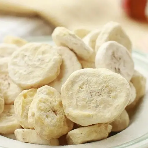 베이킹 및 요구르트용 바삭한 FD 바나나 칩/큐브, 비건 글루텐 프리 건강 스낵 저렴한 가격 냉동건조 바나나 스낵
