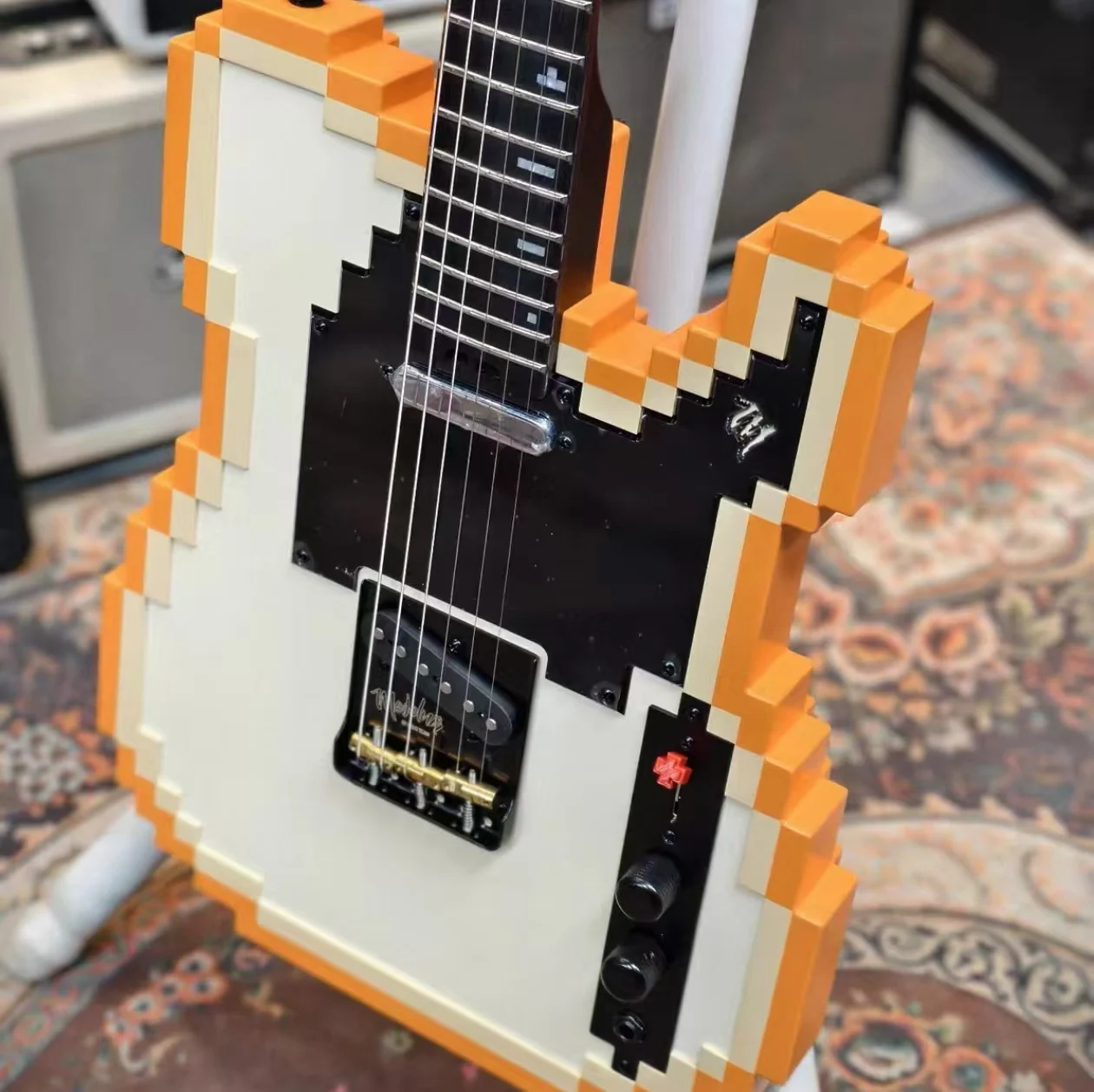 Mojolnir ピクセル エレキギター 8 ビット ゼロ P0 マホガニー ボディ