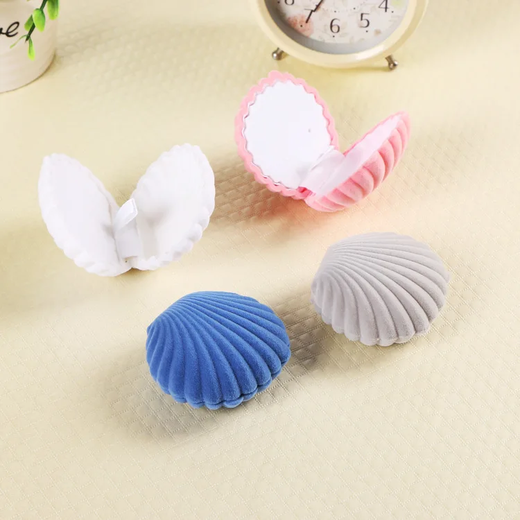 Delicate Shell Shape Velvet Jewelry Box Small Travel Jewelry Storage Case for Rings Earrings Necklaces Women Girls Cute Gifts