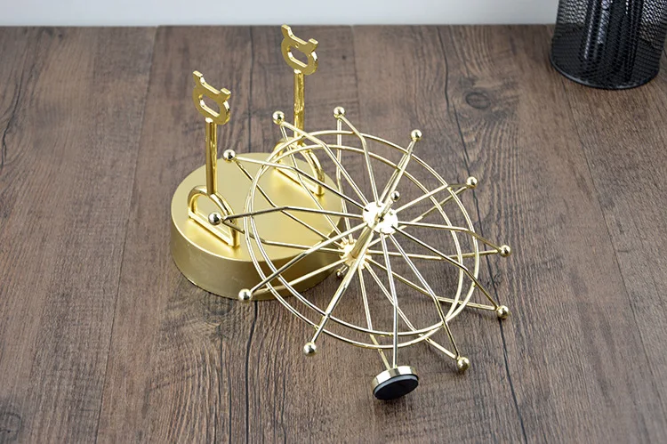 シルバーディスクオブジェ　キネティックアート シルバーディスクオブジェ キネティックアート - メルカリ