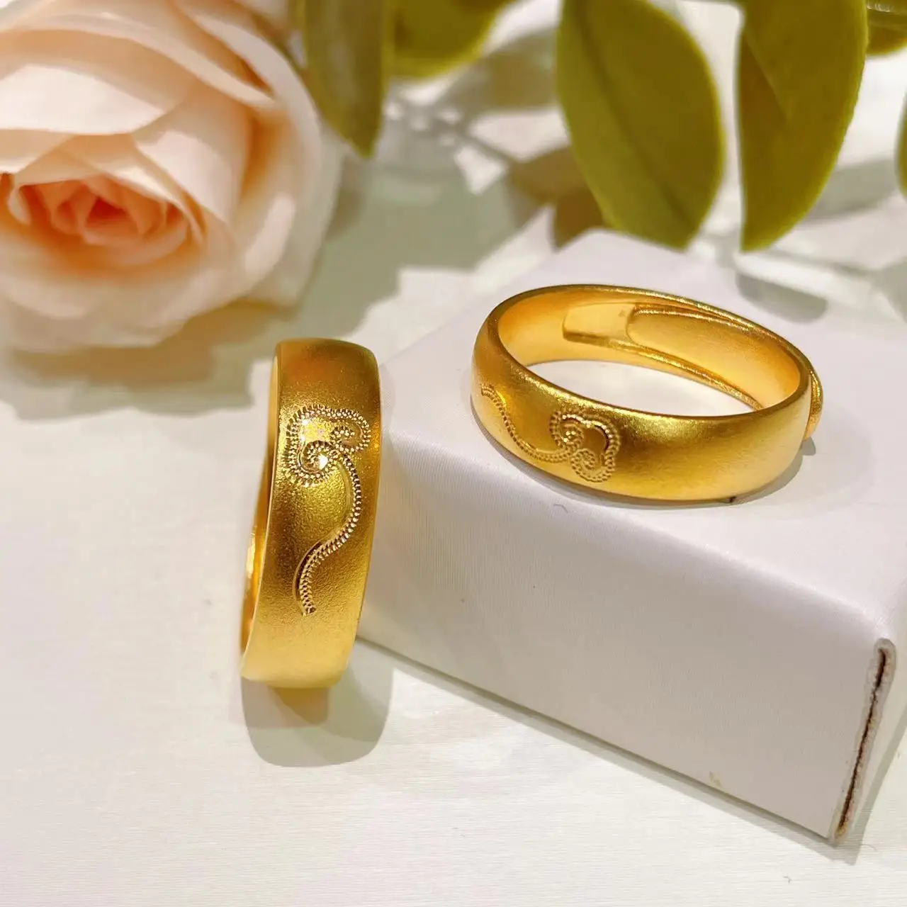 Engagement Ring For Couples Customizable Couple Rings Elegant Gold