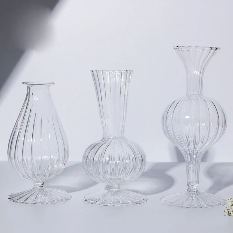 Minimalist Retro Handblown PC Glass Vase Irregular Shaped Transparent Striped for Wedding or Home Wall Decoration