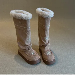 Wholesale Winter Fashion Design Warm Boots Customized Women's Snow Boots Thick Soled Height Increasing Long Tube Boots