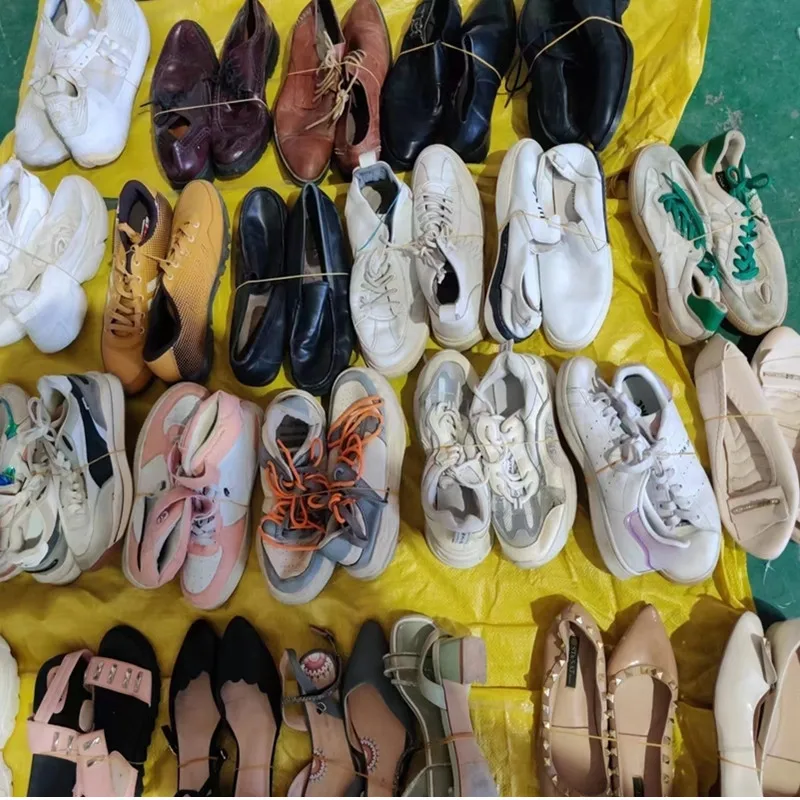 Export in Batches Used Clothes Bales Package Buy Used Shoes Mixed Fashion  Guangzhou Adult Men Winter Shoes for Women Rubber