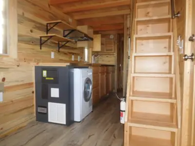 Wooden Movable Green Container House with Wheel Design Light Steel Waterproof Log Cabins Prefab Tiny Homes for Sale