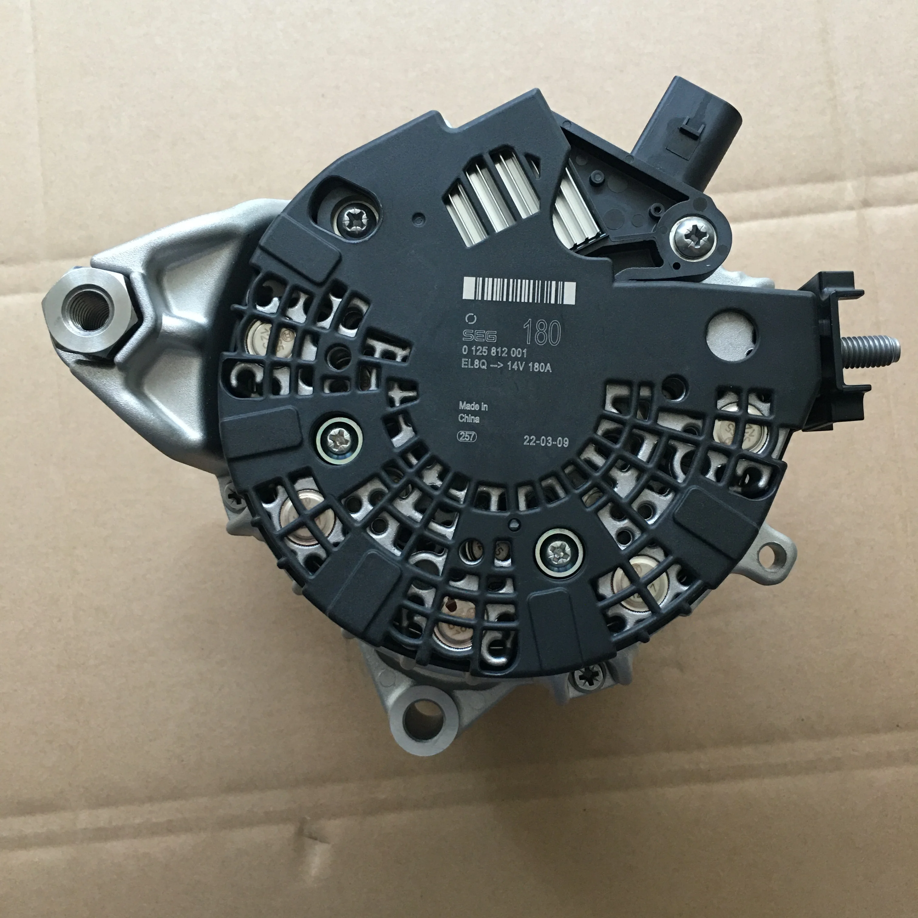 For bmw 3 F31 F30 F35 N20 B20 a 328 I  Original Seg CAR Alternator  0125812002 0125812001 12317645044