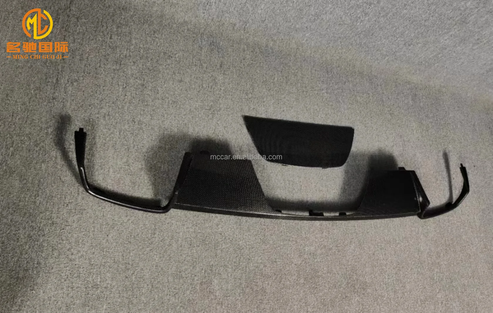 W164 AMG Diffuser for Mercedes Benz ML63 Carbon Fiber Rear Diffuser