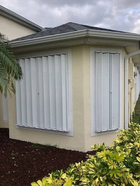 TOMA Hurricane Shutter Aluminium Accordion Blinds Outdoor Rolling Shutter Heavy Duty Shutter for Typhoon