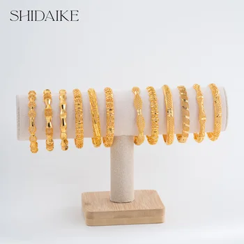 Elegant Open Design 18K Gold Plated Zircon Brass Fashion Charm Bracelet Custom Option Available for Ladies Wholesale