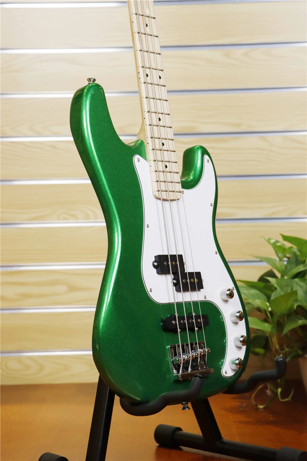Smiger Metallic Green 4 Strings Electric Bass Guitar With Polish Maple