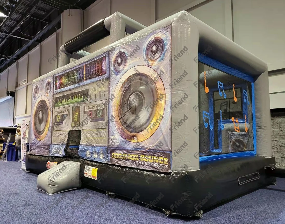 2021 IAAPA Interactive Inflatable Disco Dance House Adult Boom Box Jumping Bouncy Castle Retro Boombox Bouncer for Party