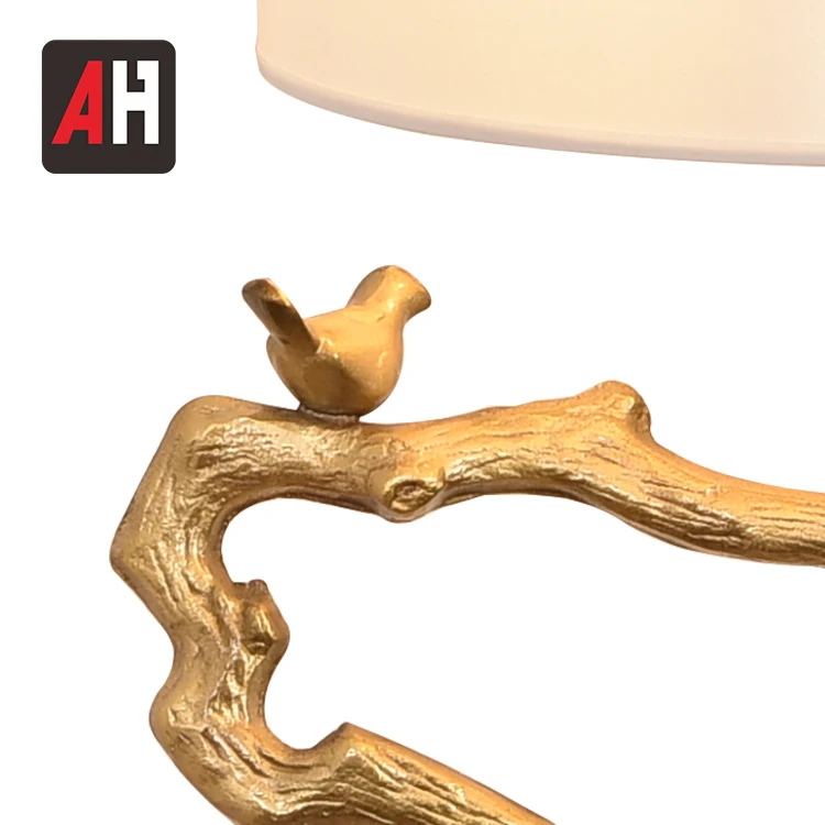 
 Украшение для отеля, Современная прикроватная тумбочка для спальни, Мраморная основа, латунная тканевая крышка, прикроватная современная настольная лампа  