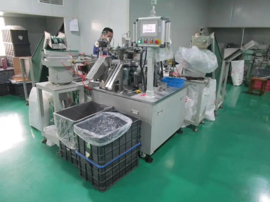 工厂价格化妆品包装碳粉塑料瓶喷雾 100毫升