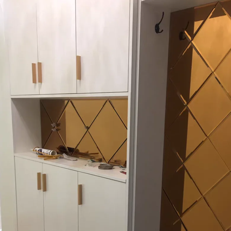 Maßgefertigte Gold-Bronze Spiegelfliesen mit Abgeschrägten Kanten für Wohnzimmer-Hintergrundwände| Alibaba.com