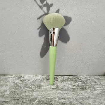 Half-fan Translucent Powder Brush Professional Setting Brush Face Highlighter Portable Makeup Brush