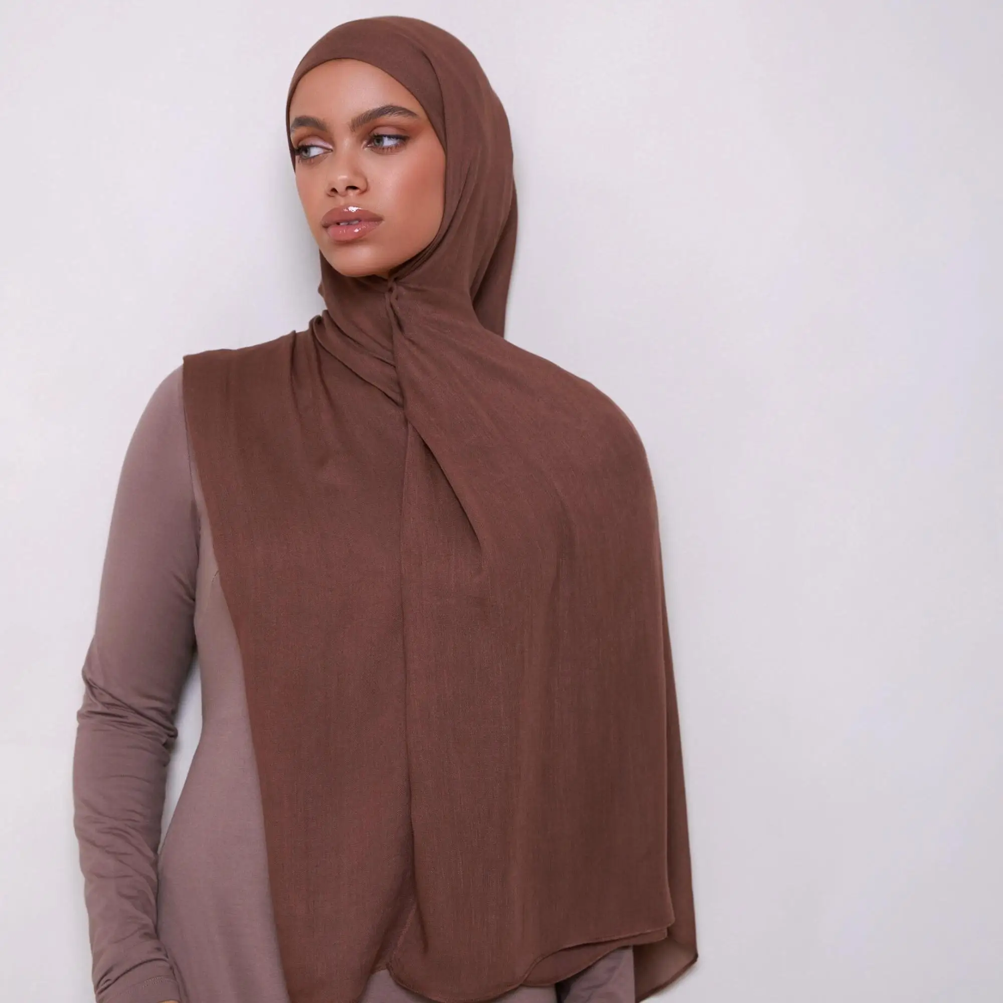 2025 Custom Packing 100% Viscose Modal Hijab Bamboo Scarf Soft and Breath Cotton Modal Premium Headscarf