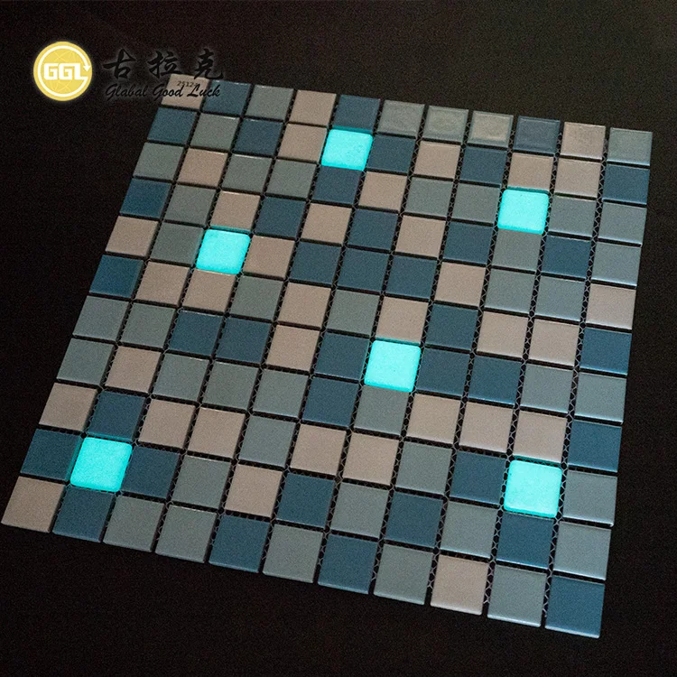 Hot Sale Blue and White Ceramic Mosaic Tile with Luminous Glass Shiny Mosaic Tile Pool Bathroom Spa Decorative