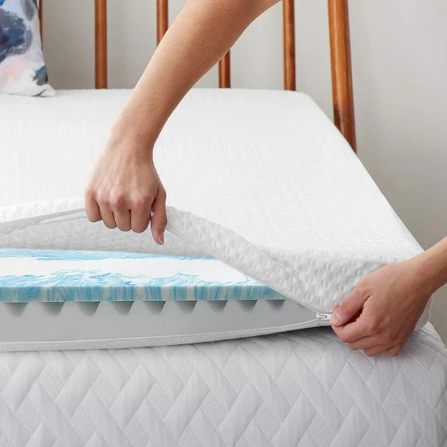 Silicone Material Soft Cooling 2\"-4\" Memory Foam Mattress Topper with Removable Cover for Hotels and Bedrooms