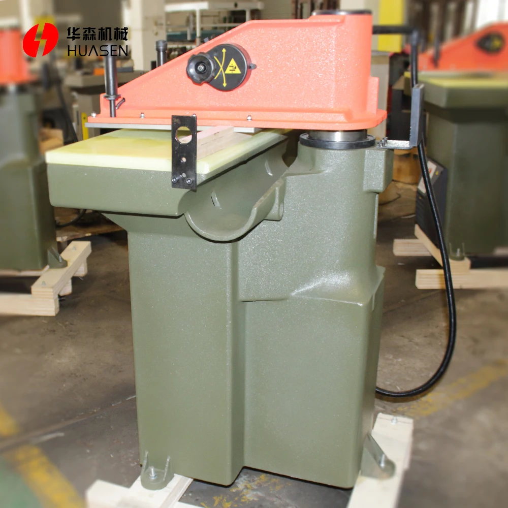 Бывшая в употреблении машина для резки кожи teсо fc4 или изготовления небольших погодных