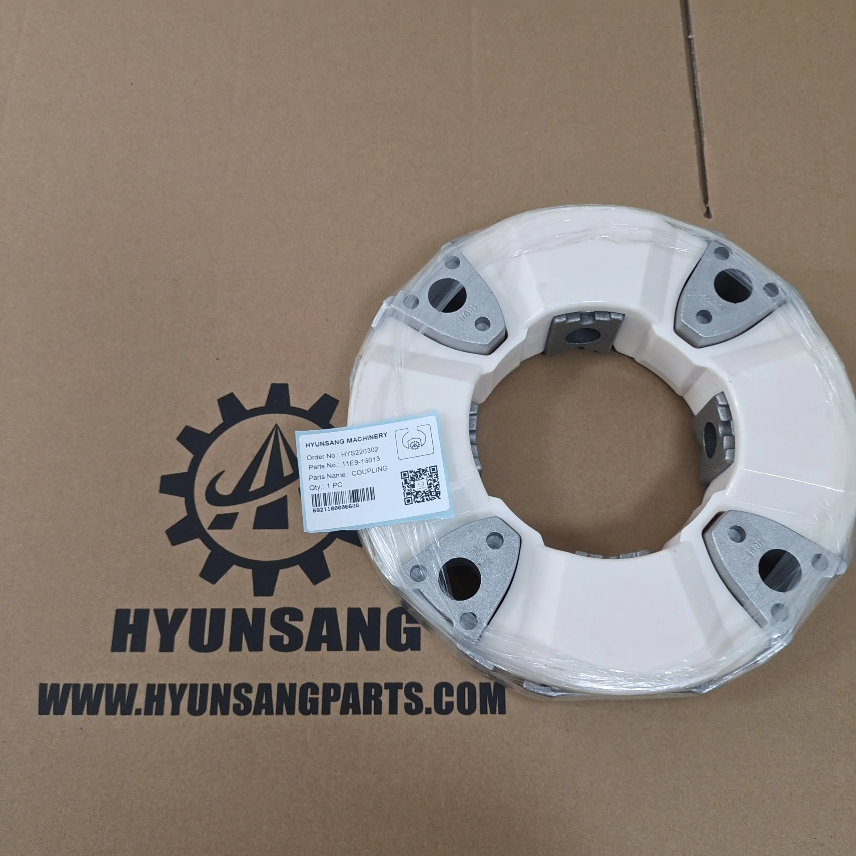 Hyunsang Engineering Coupling Parts 11E9-16013 R305LC7 R360LC9 for