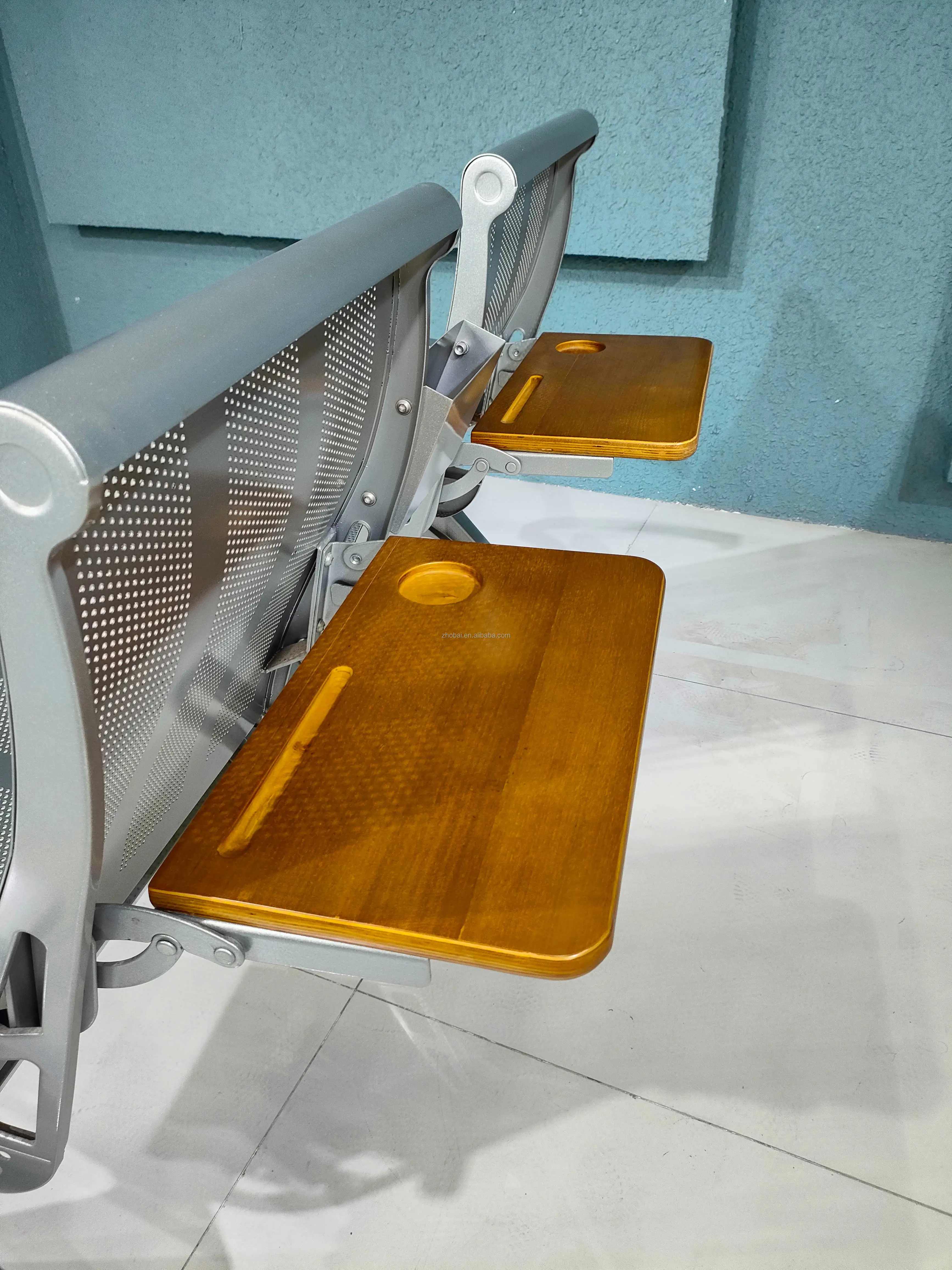 Modern Stainless Steel Armchair for Waiting Rooms 1 3 or 5 Seat Options for Airport Hospital School or Gym Use 4