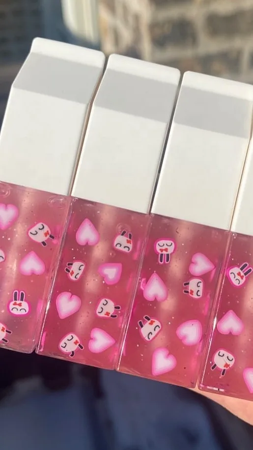 Private Label Lip Gloss Vegan Nude Color Keychains Bulk Storage Base