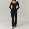 long sleeve+flared pants black