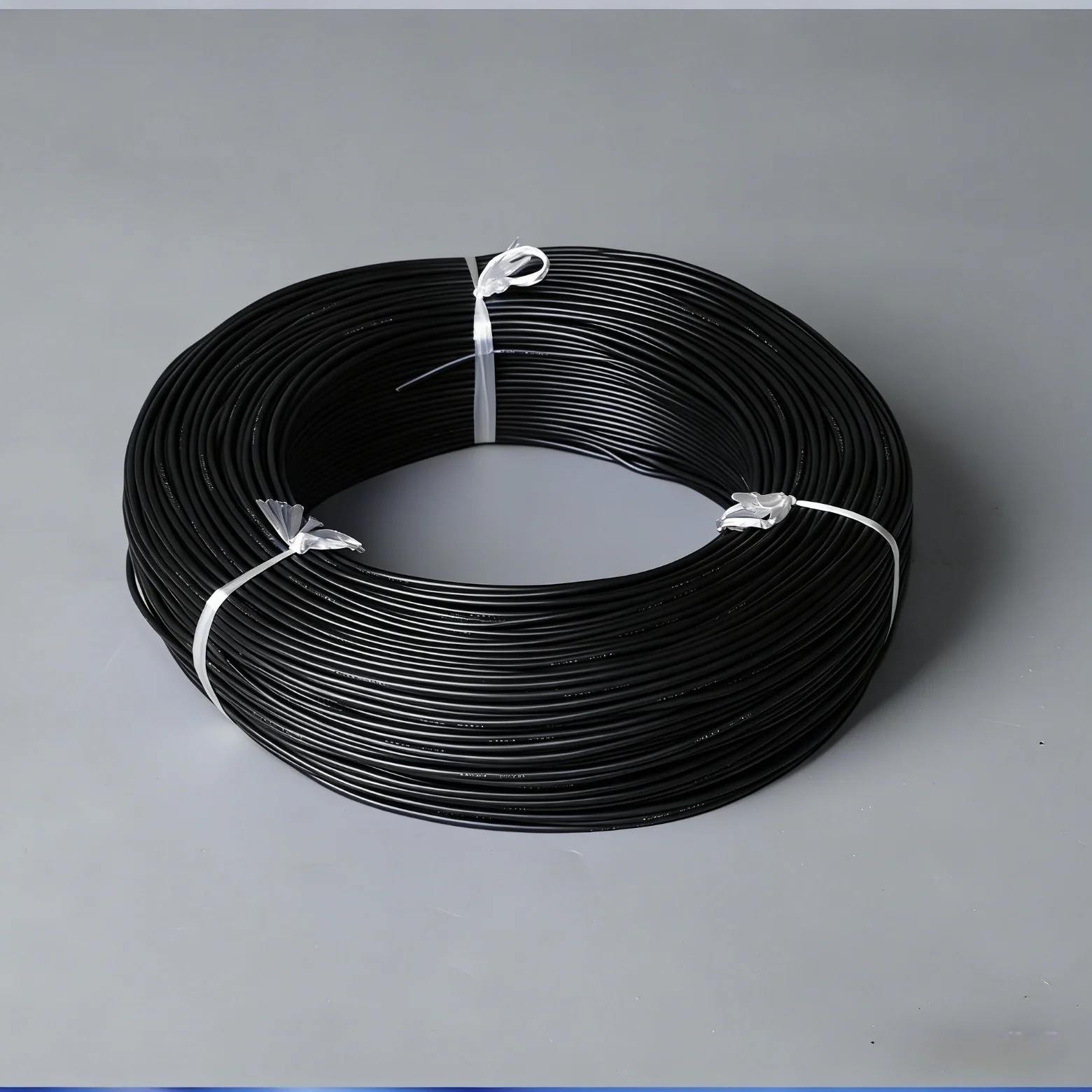 0.5 mm na Kable ng Elektrikal na Wire na Stranded na Tanso, Wire para sa Pag-init, Flexible na Kable, PVC na May Puso ng Tanso, Electric na PVC na May Insulasyon, Wire para sa Pagkonekta