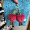 Pendentif cerise-9-11cm 25g trois standards plus sac à poussière