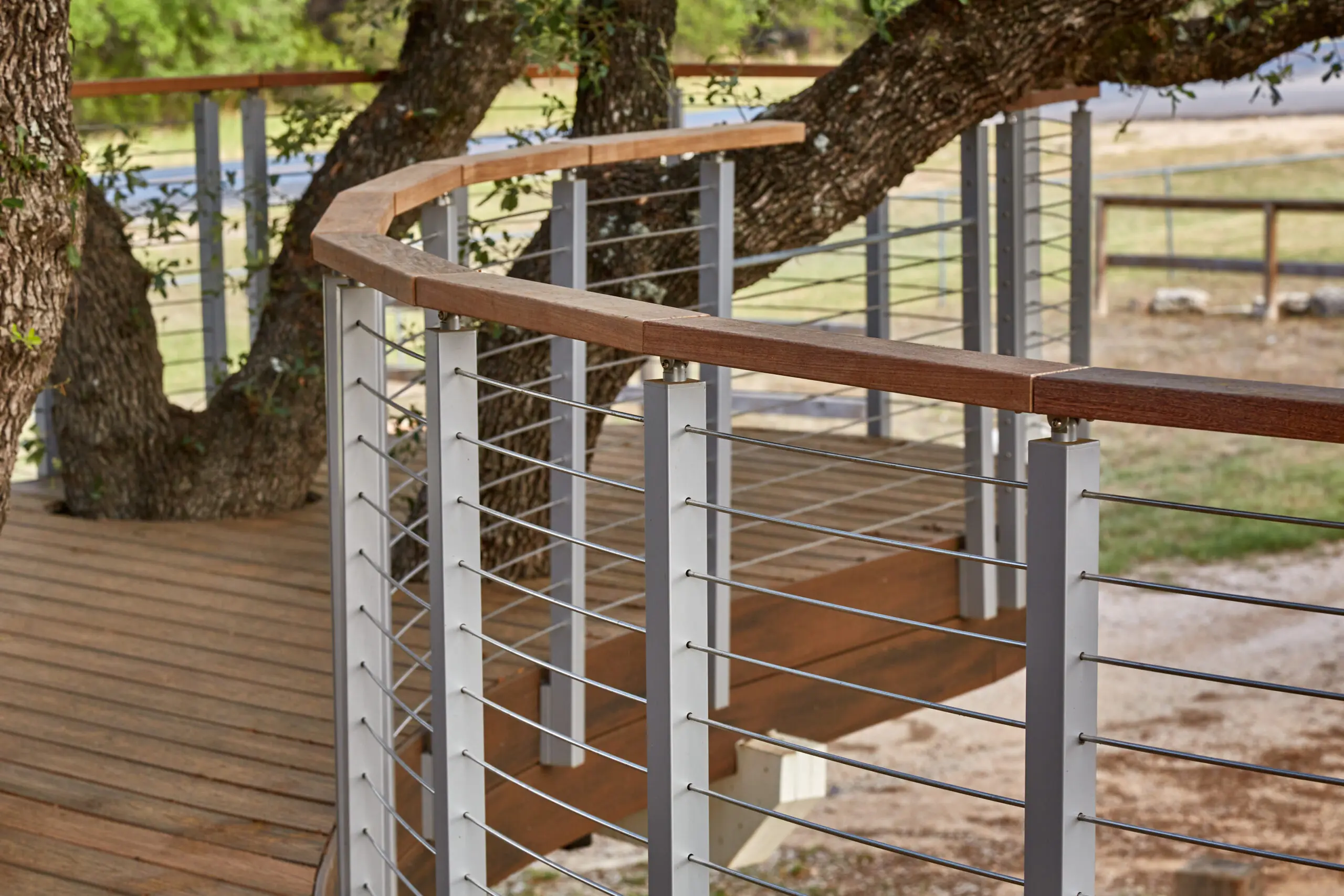 Stainless Steel Deck Railings - Durable & Stylish Solutions