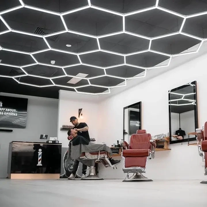 High Quality Hexagonal Led  Light Wall for Showroom Hexagon Led Ceiling Light Workshop Car Detailing Garage Lights