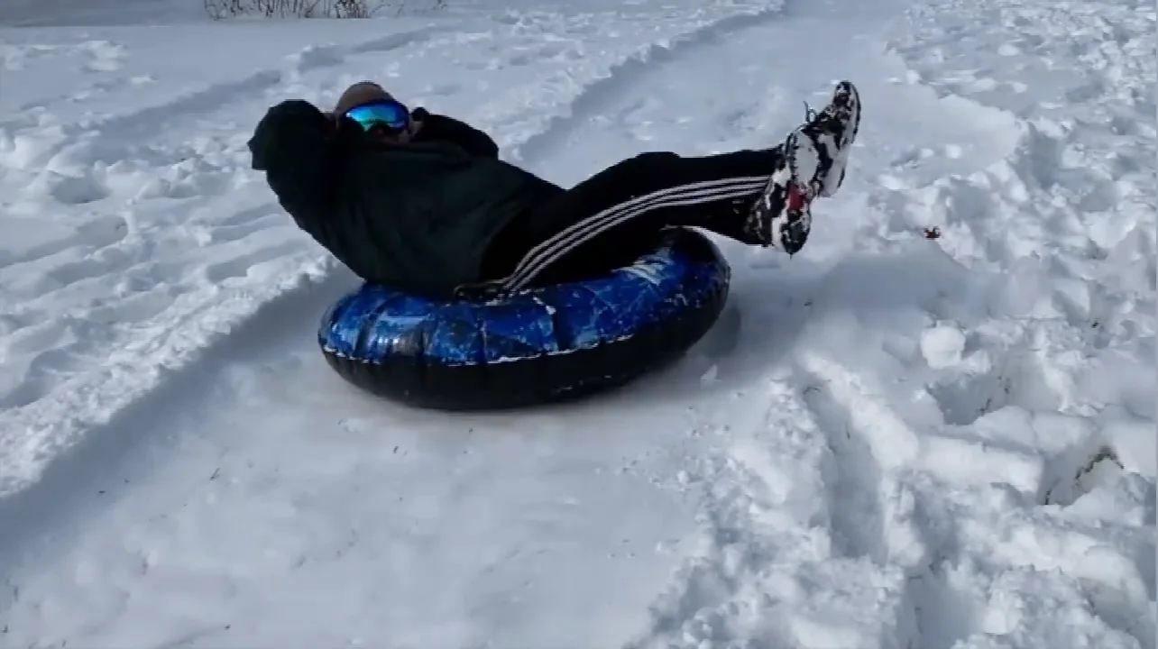 Haizhiyuan Pvc Aufblasbare Snow Tube 47 Zoll Aufblasbare Schnees Ch