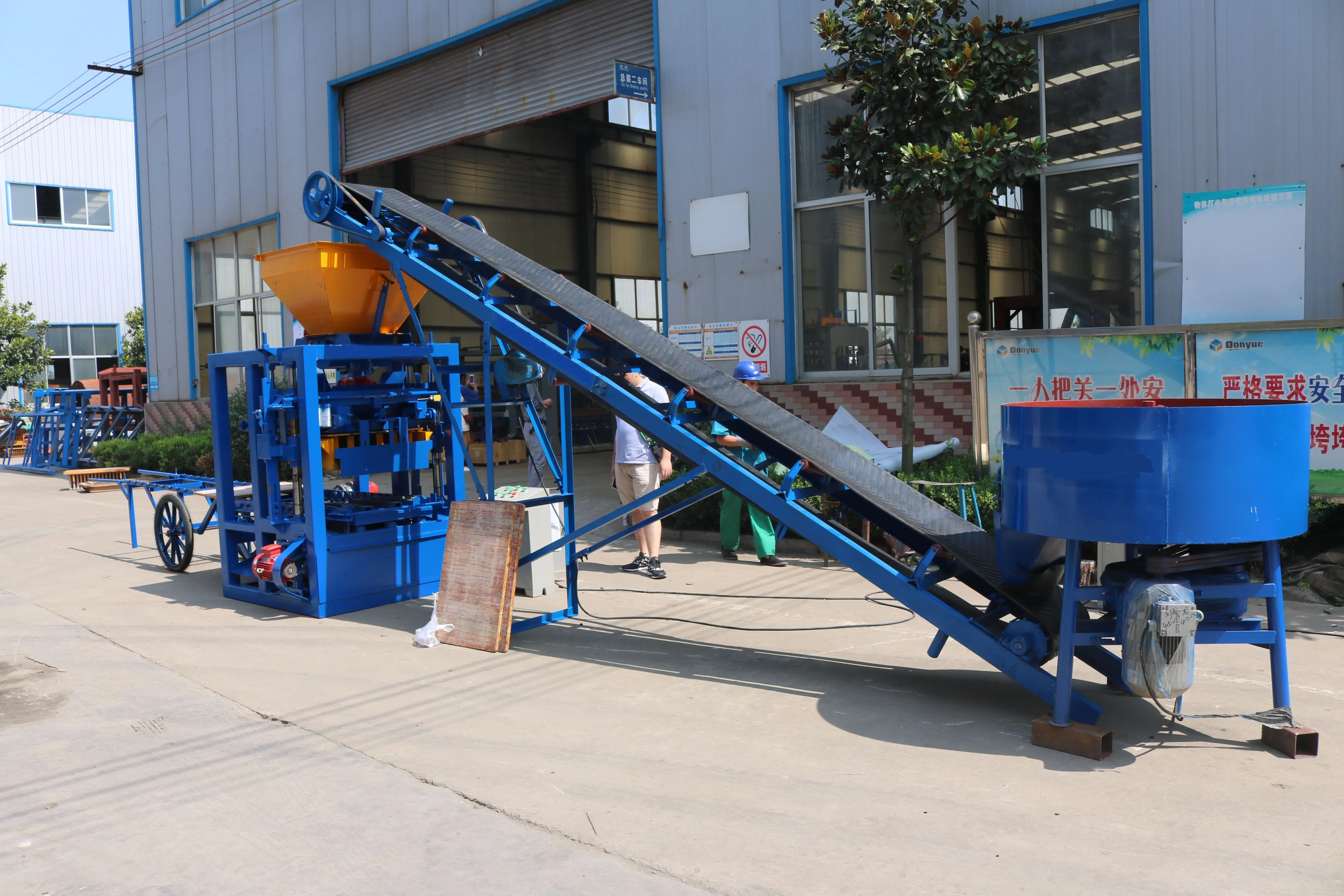 QT4-24 Lightweight Cement Concrete Block Making Machine
